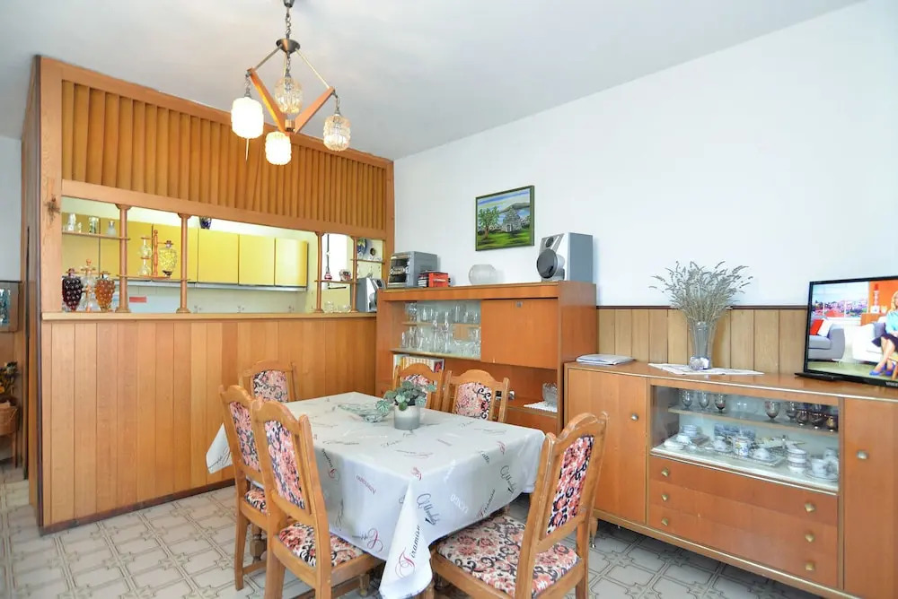Apartment 1684