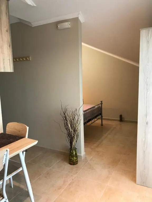 Marinos Studios - 2nd floor studio