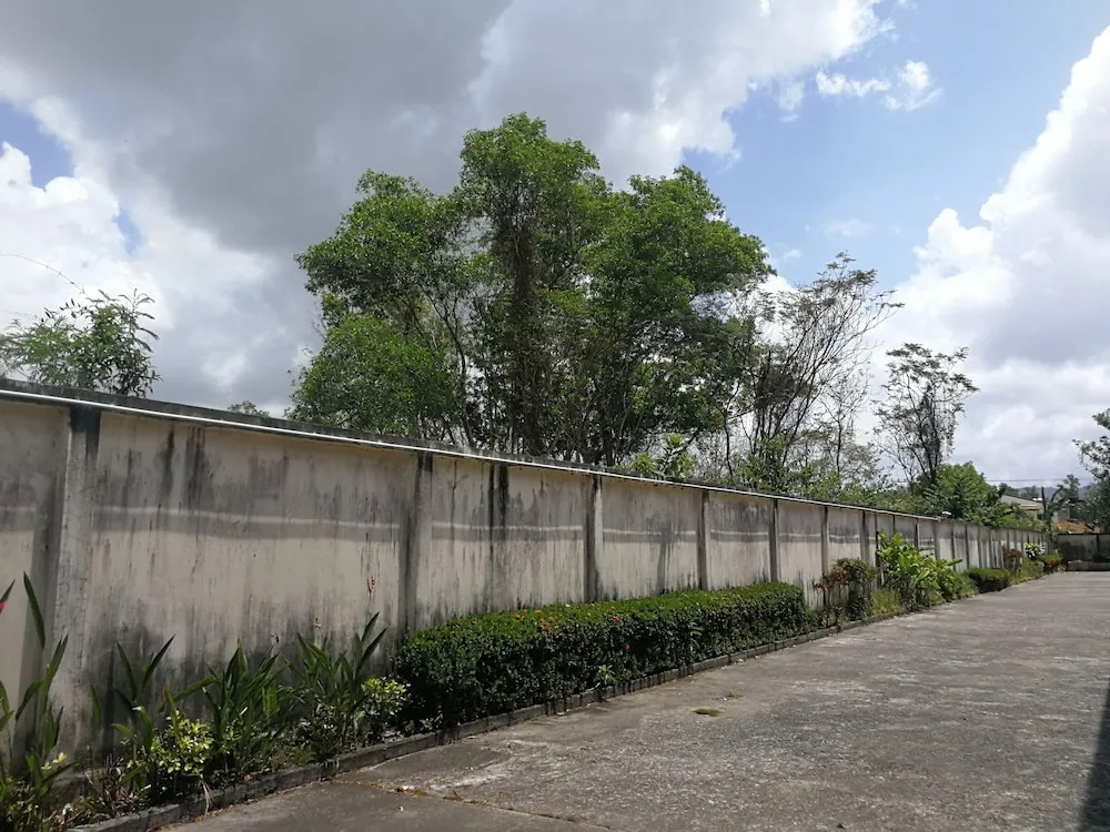 Lopburi Garden Resort