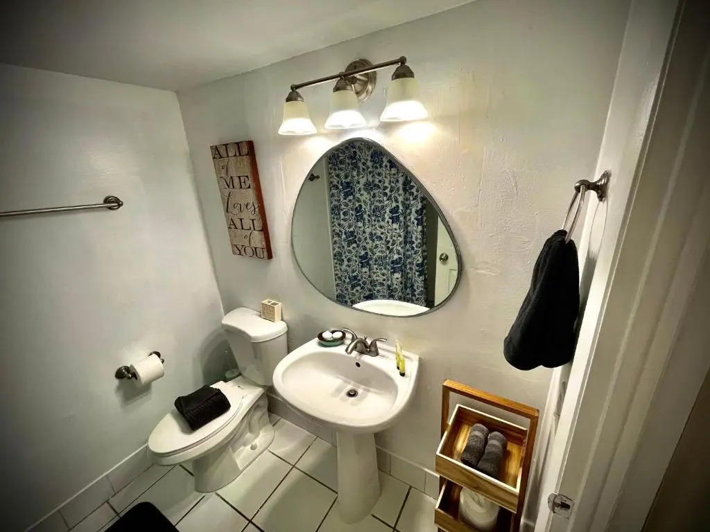 1 bedroom in the BEST location in South Beach !