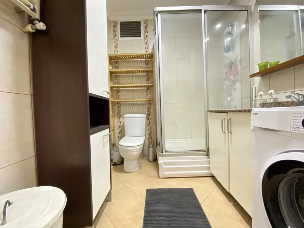 Sleek and Central Flat With Backyard in Sisli