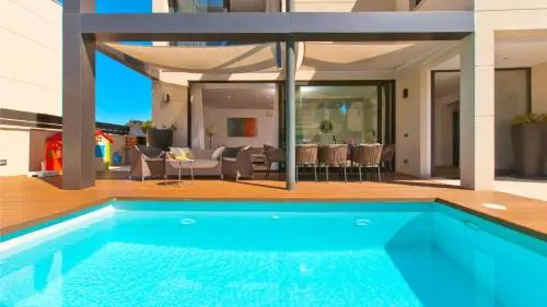 Villa Jade II