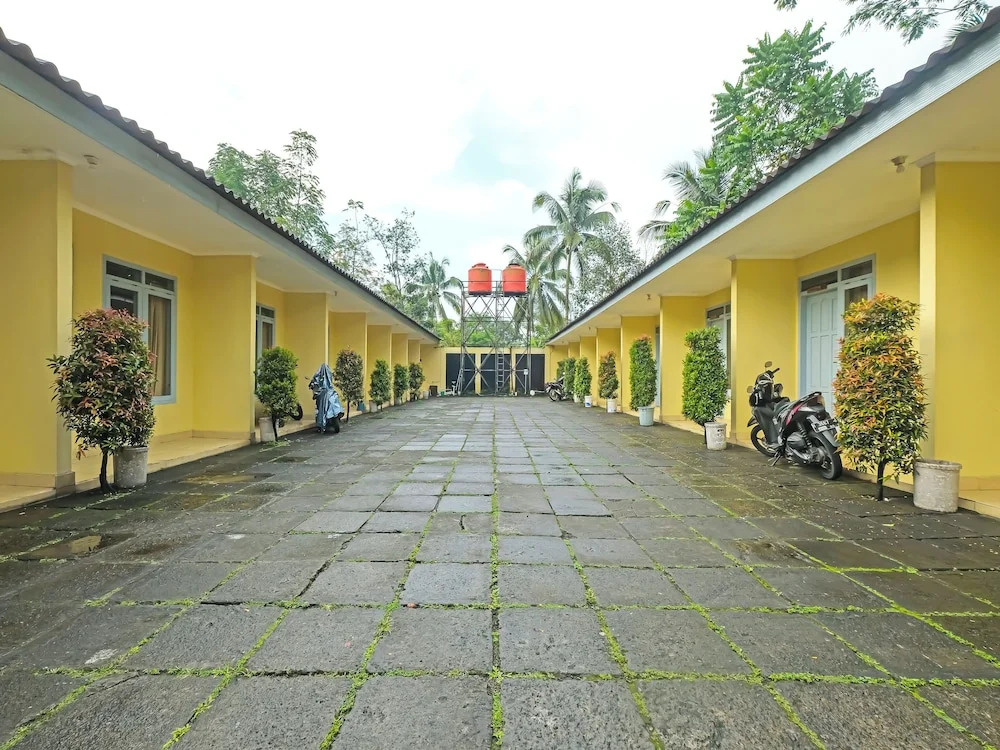 Hotel O Family
