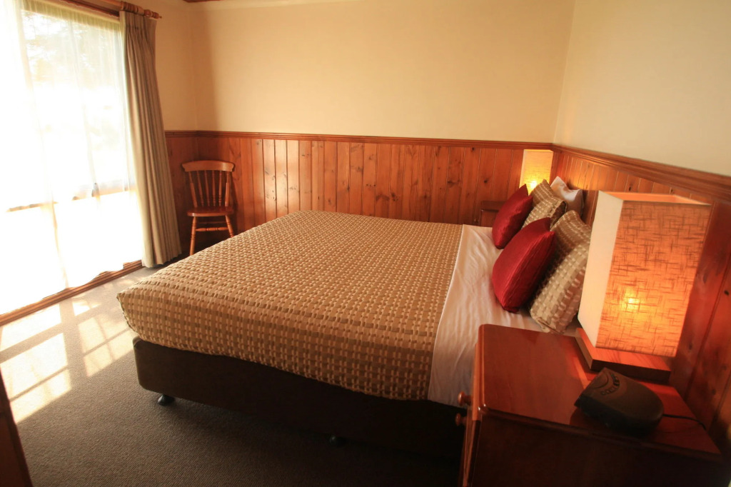 Triplet Cottage #8