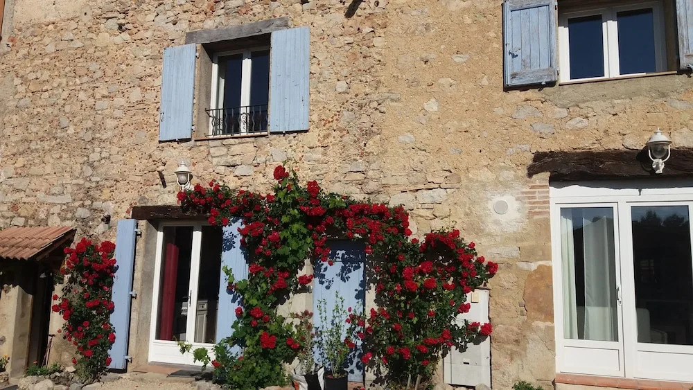 Bastide Provençale Les Mûriers dEngaspaty