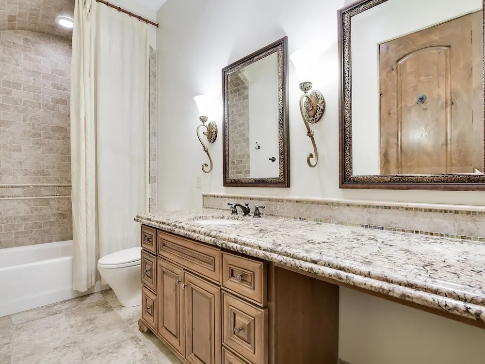The Above Casa Tranquility Lake Austin 5 Bedroom Estate