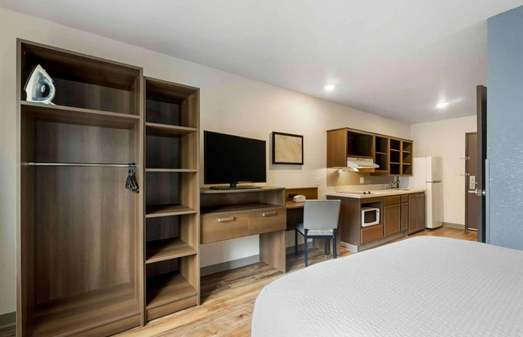 Extended Stay America Select Suites - Tampa - Northeast
