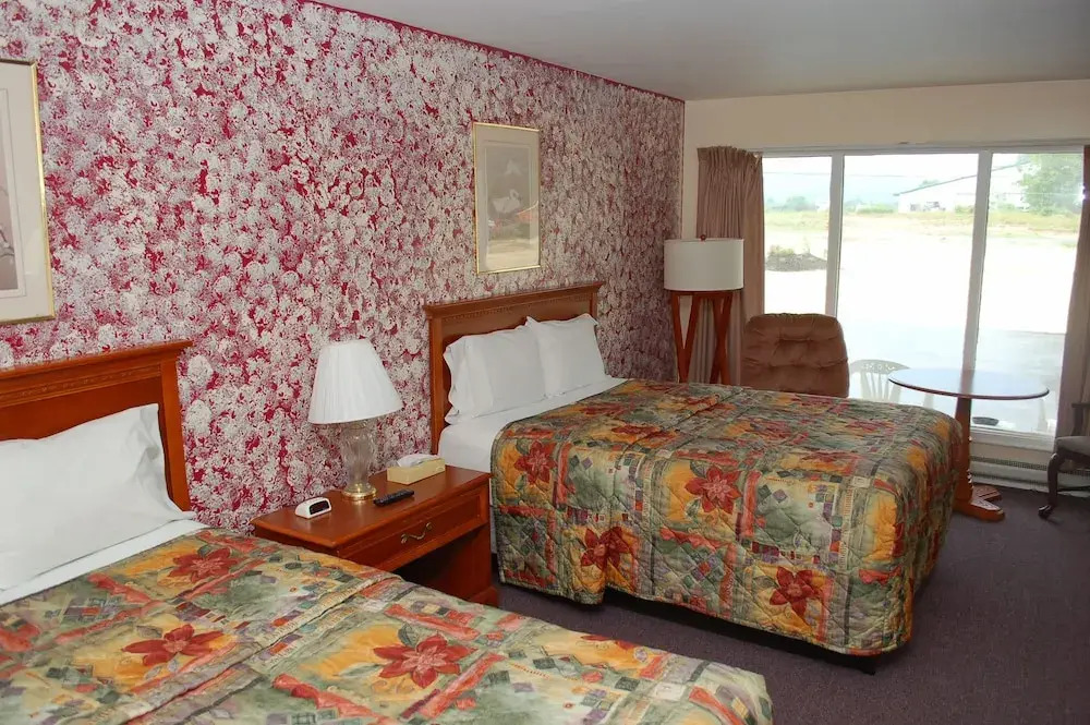 Sara Glen Motel - Saratoga Springs-Glens Falls