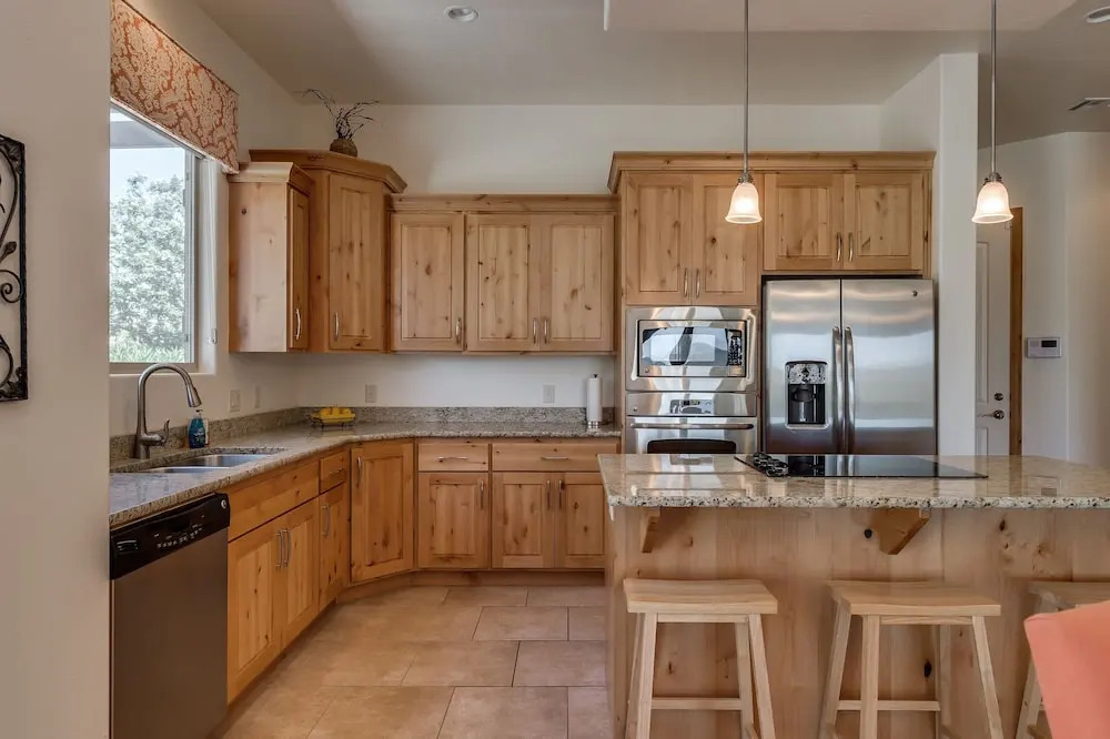 Pointe Of View 3 Bedroom Apts