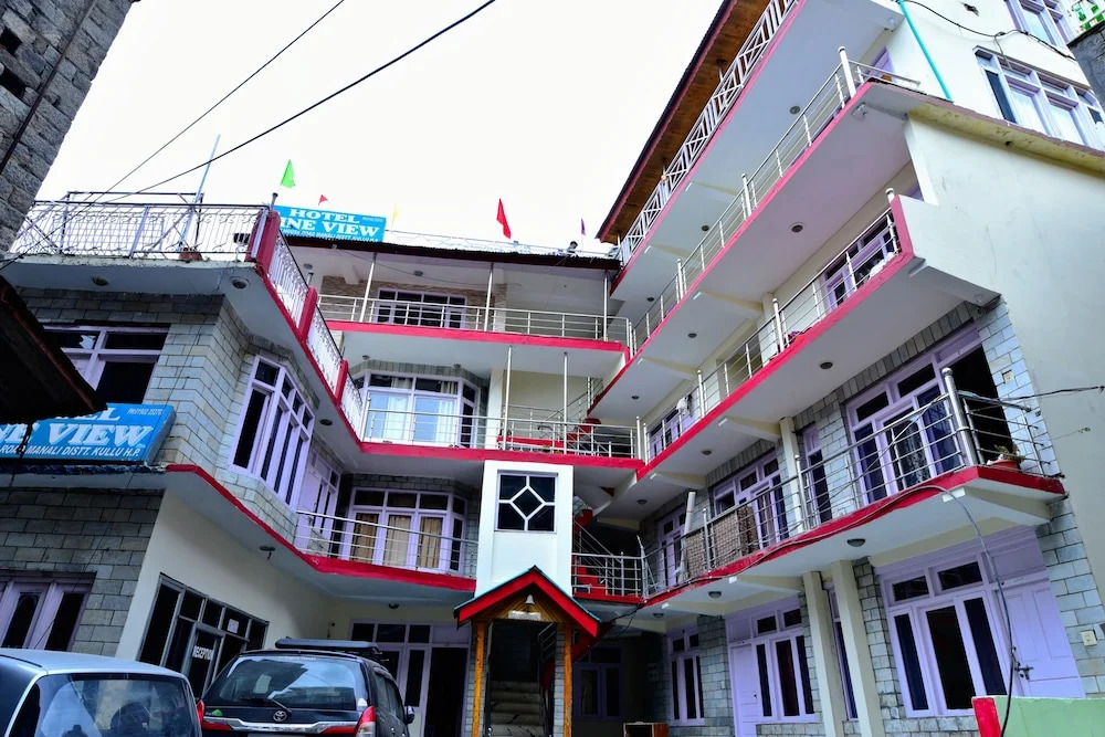 OYO Flagship 30387 Pine View Hotel Manali