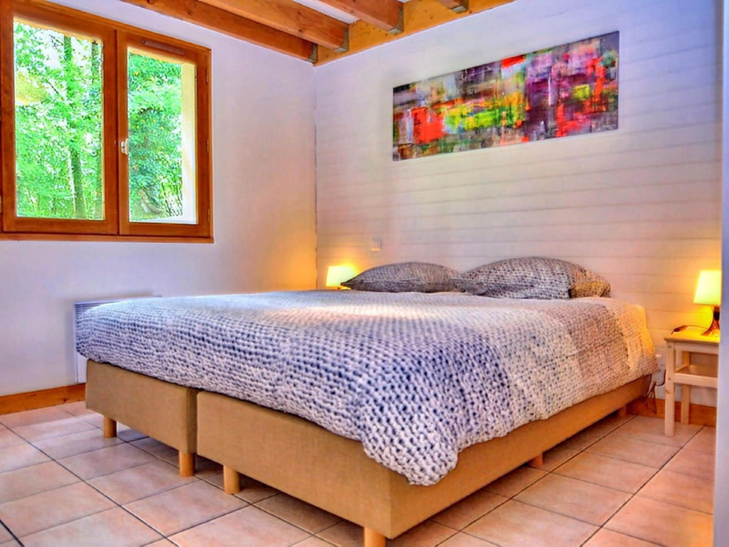 Serene Holiday Home in Cussac with Private Terrace, Barbeque
