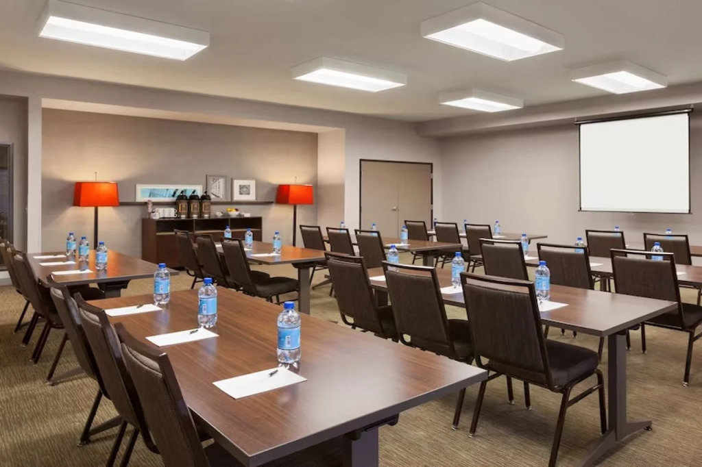 Country Inn & Suites by Radisson, Bozeman, MT