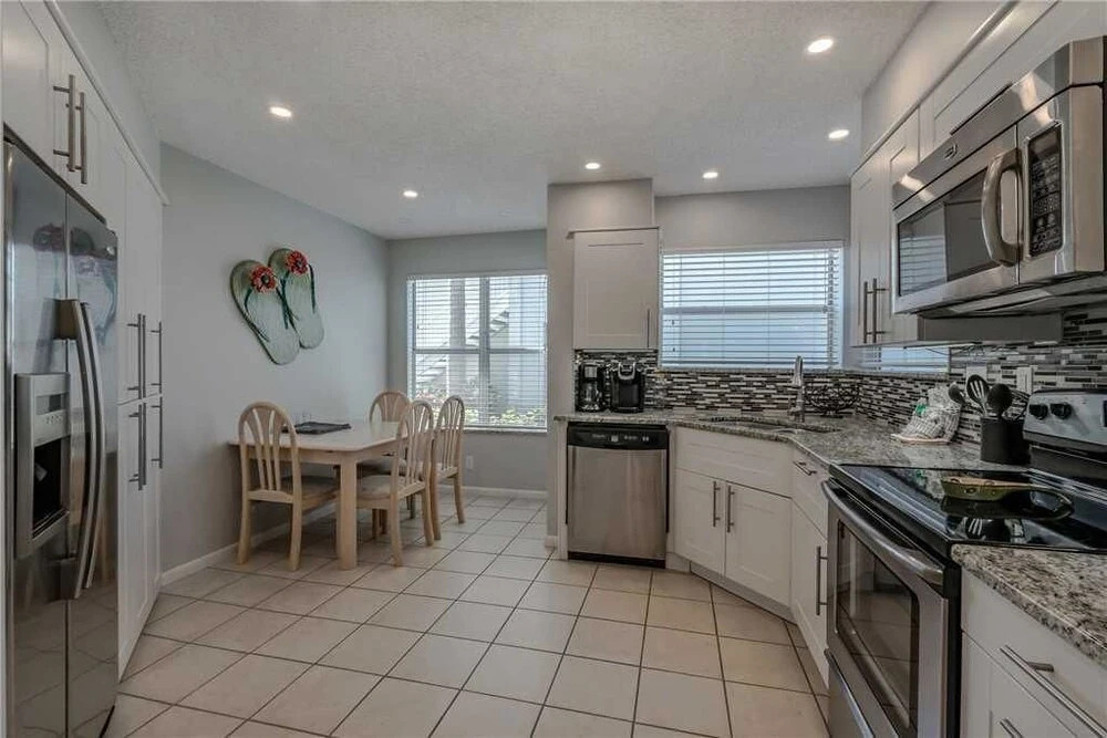 Vista Verde East - Two Bedroom Condo - 5-137