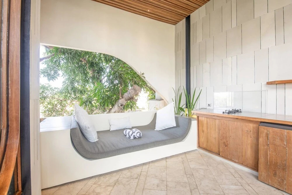 BAZ Villa 14 Studio 4 L 1BR Loft Art Deco Shared Pool 700m to Echo Beach