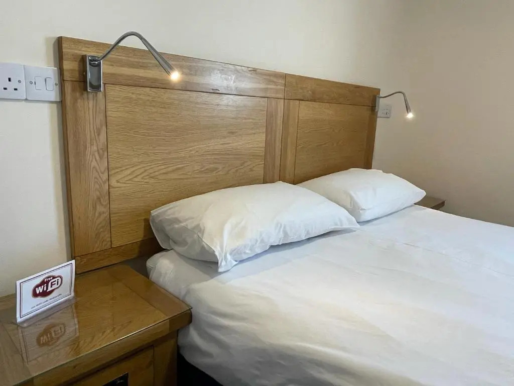 Claxton Hotel