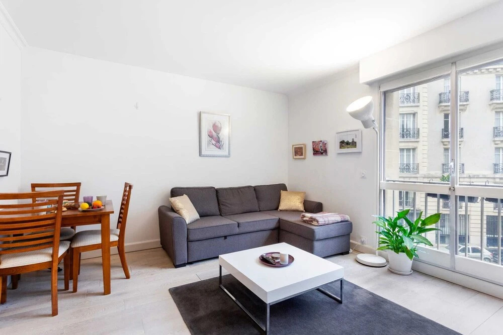 Spacious Apartment in Quartier Latin