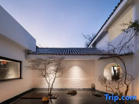 Mitang · Shijing Song's Aesthetic Homestay (Shuhe Old Town)