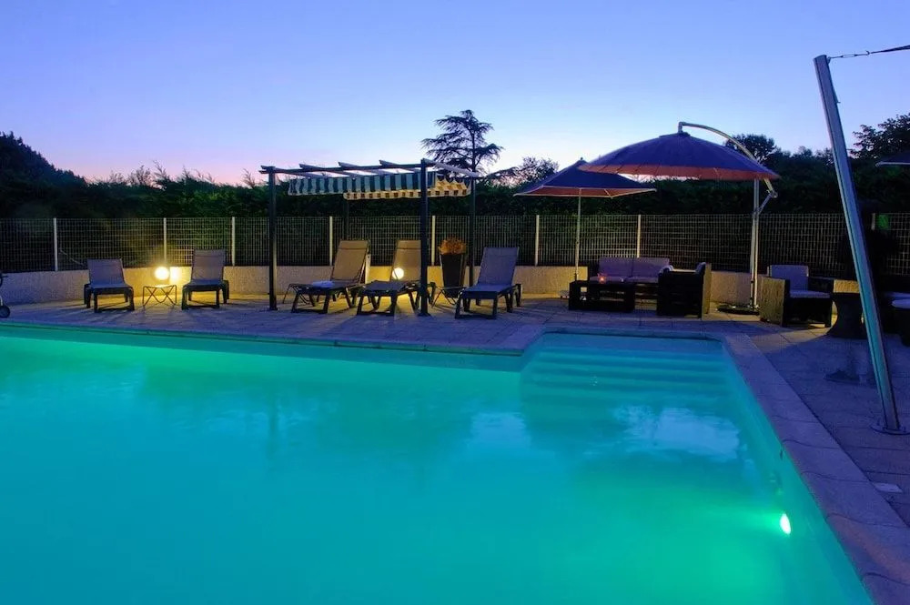 Logis Hôtel Le Mistral - Restaurant - Montélimar Sud