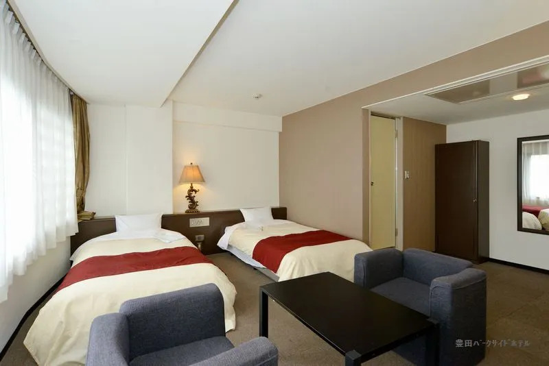 Toyota Park Side Hotel