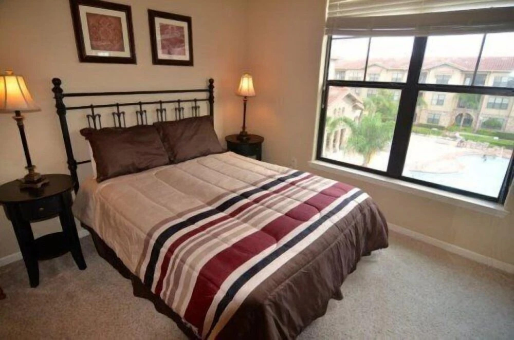 Spacious 3 Bed 3 Bath Condo in Bella Piazza Resort