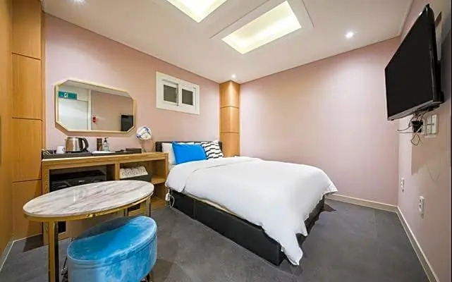Bay 202 Hotel