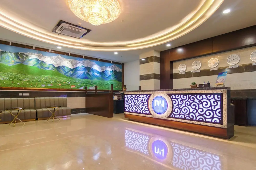 Dhauladhar Heights Resort