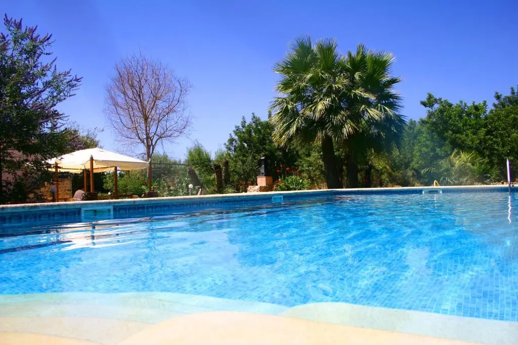 Son Jordi nou, beautiful villa near Alaro big swimming pool, BBQ mountain views 12people