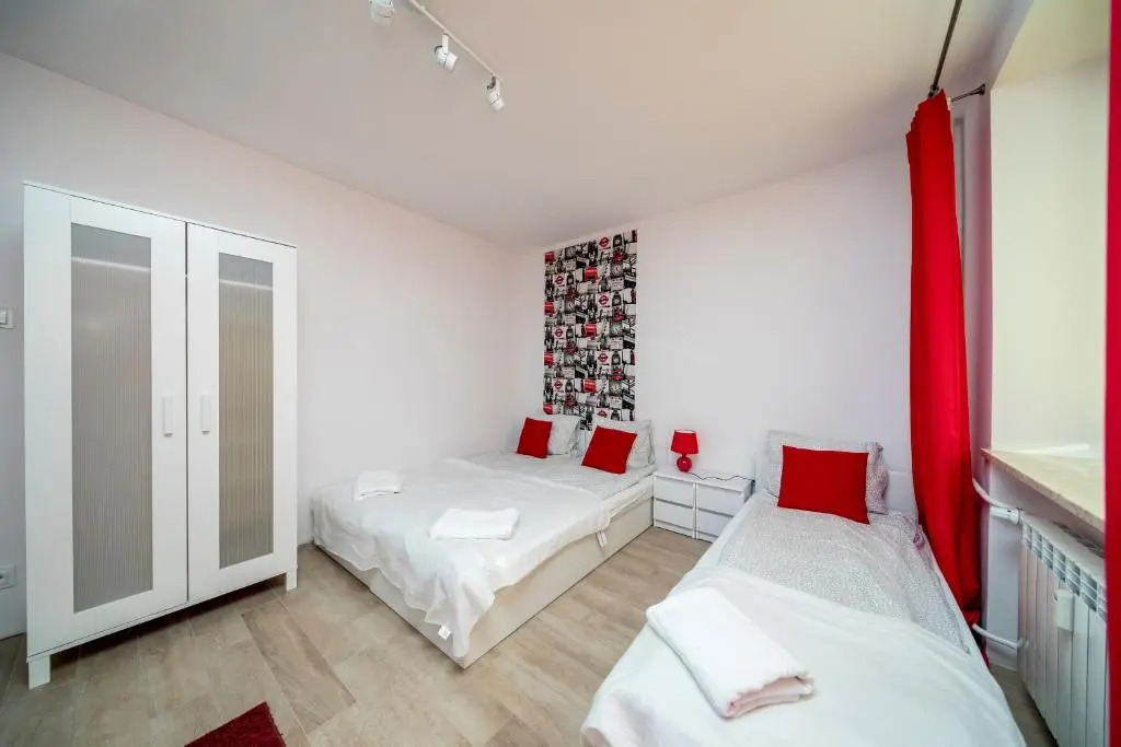 6 Cities Rooms