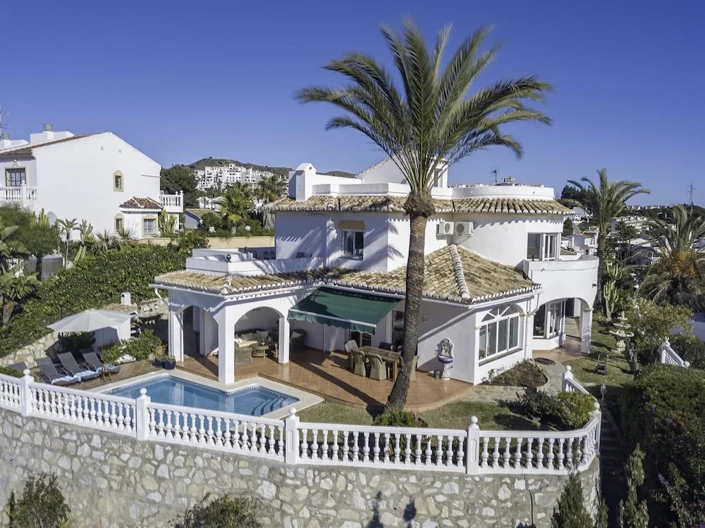 Spacious Villa With Impressive Views