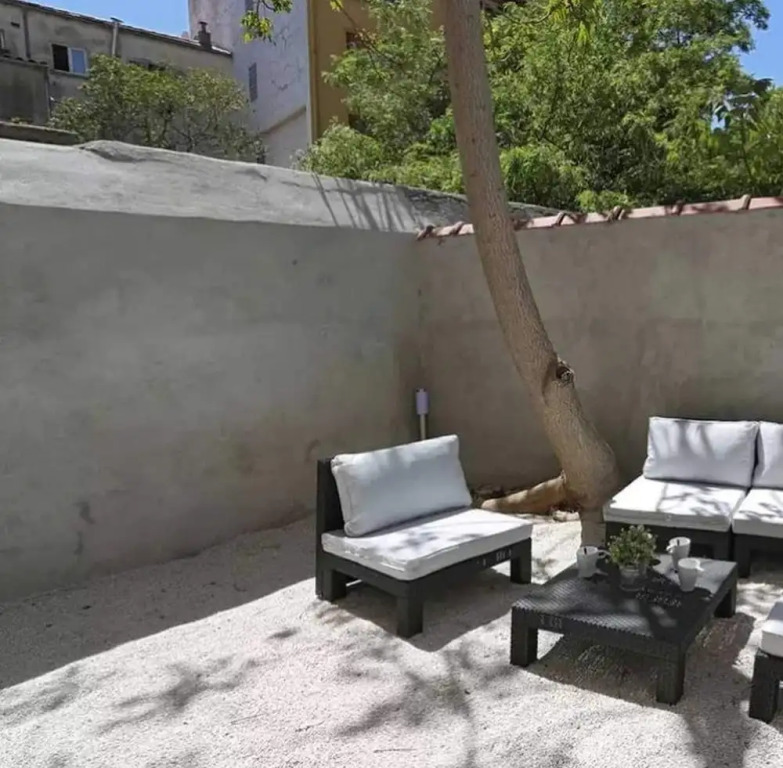 Beau Studio Terrasse En Ville