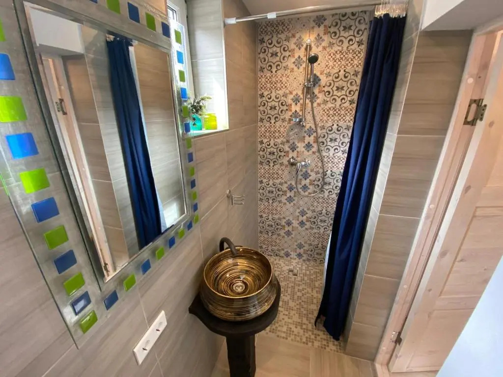 Holiday House Palangas 23
