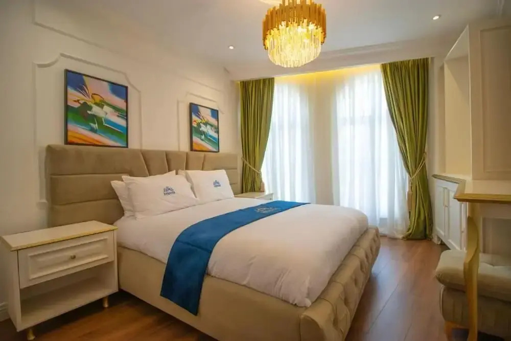 Hotel Ambasada QTA