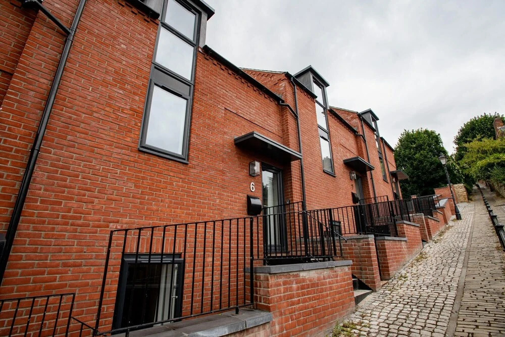 6 Motherby Hill