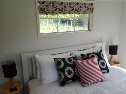 Kina Beach Cottages