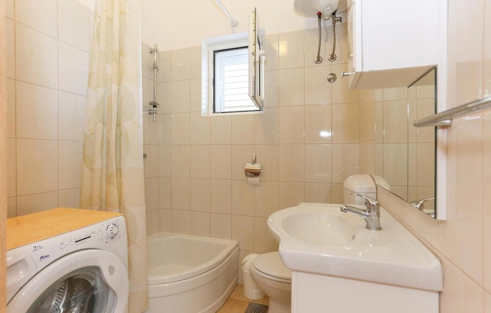 Stunning Home in Marusici With Wifi and 1 Bedrooms