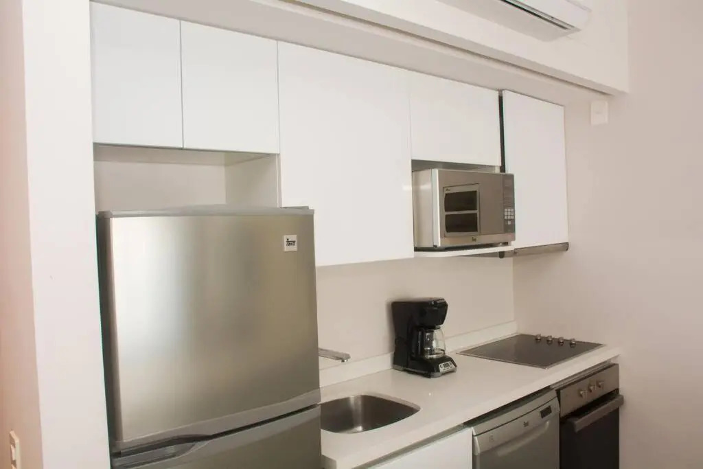 G101N DaVinci Condo 2BR walking distance to the beach