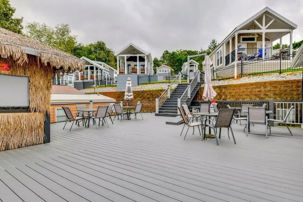 Lake Norman Getaway w/ Pool Access + Kayaking!
