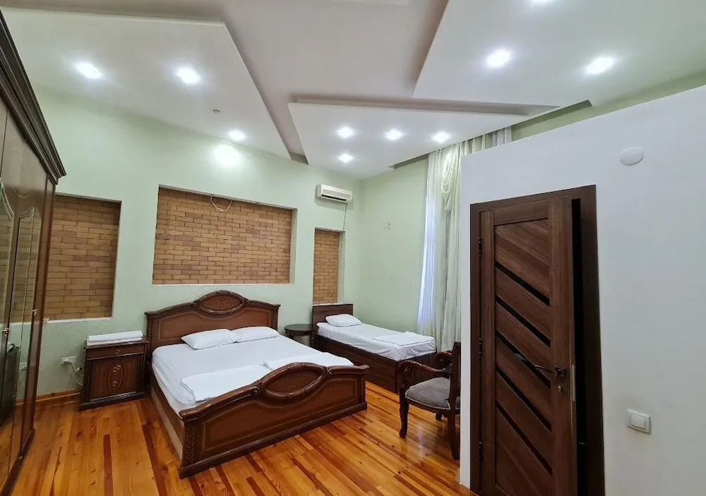 May weather Resort Family G House