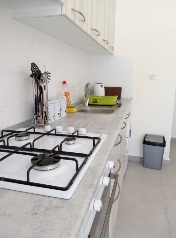 One Bedroom Apartment at Longbeach