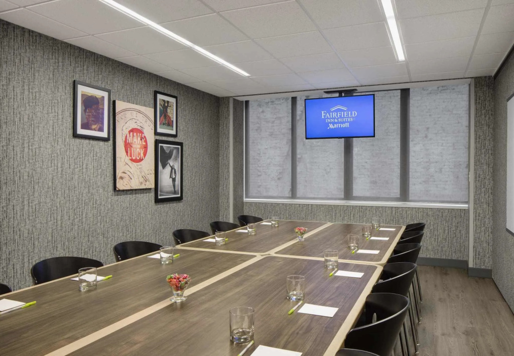 Fairfield Inn and Suites Chicago Downtown/ Magnificent Mile