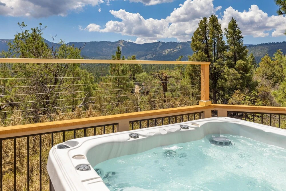 27 - Castle Rock Retreat 3 Bedroom Home by Redawning