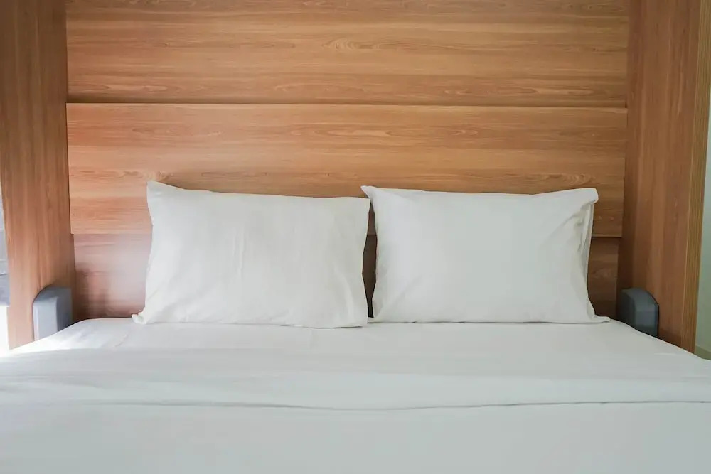 Great Choice and Comfy 2BR Green Pramuka City Apartment By Travelio