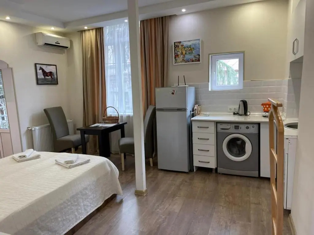 Georgian Guest House on Asatiani