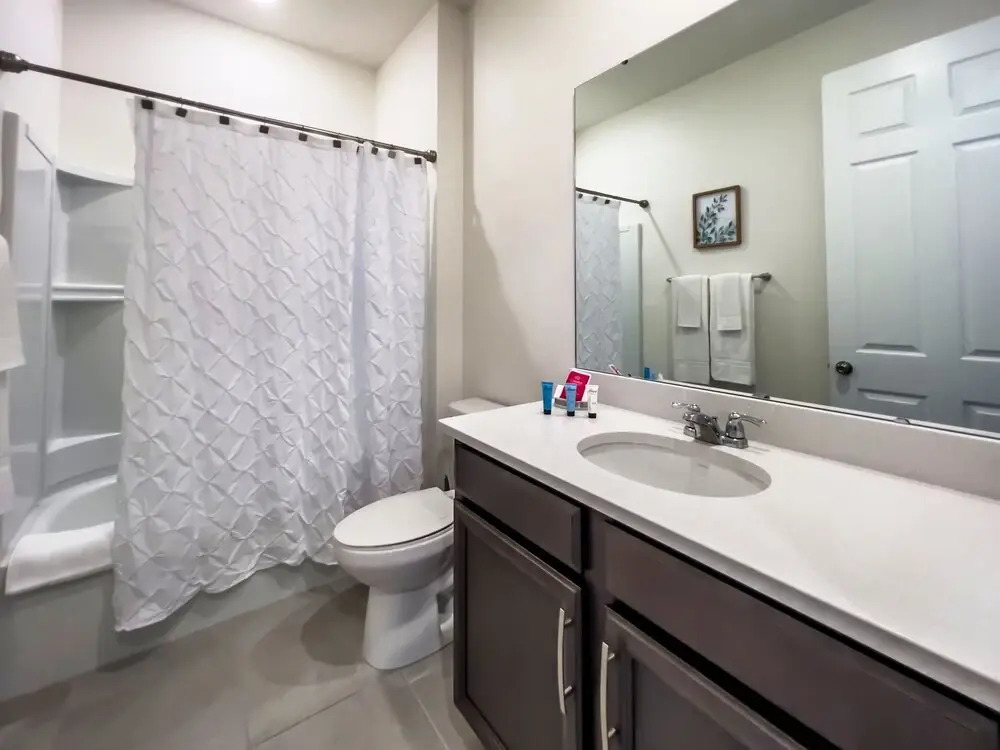 NEW Townhome Near Theme Parks Private Pool Bbq!