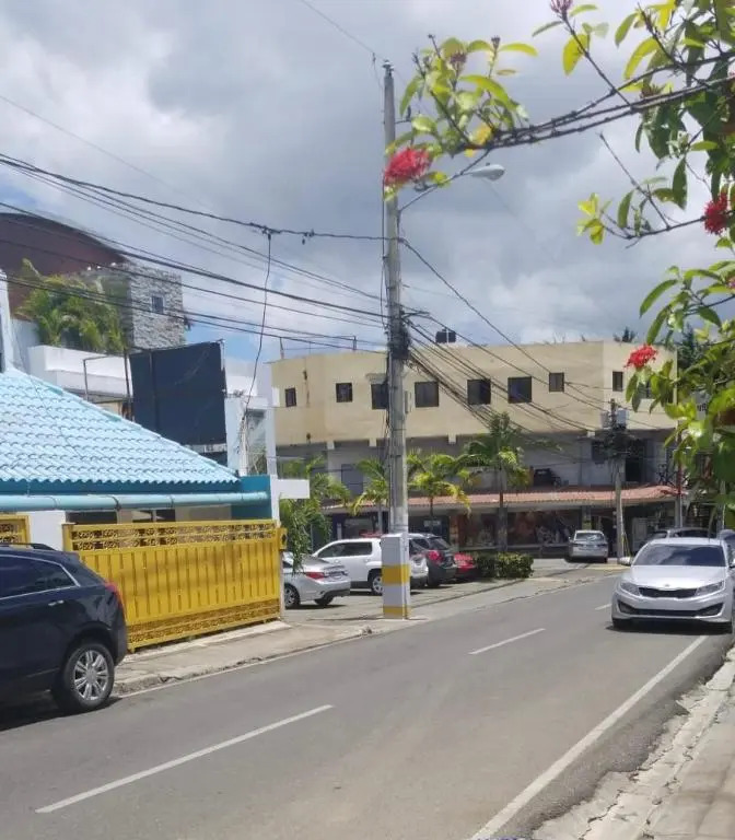 madrigal 1-3br with parking
