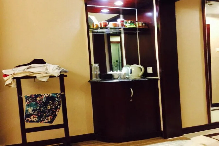 Yiyang Huatian Hotel