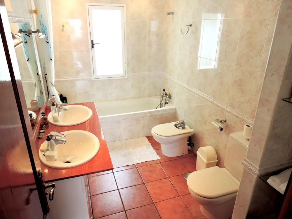 Villa With 6 Bedrooms in Tías, With Wonderful sea View, Private Pool, Enclosed Garden - 4 km From the Beach