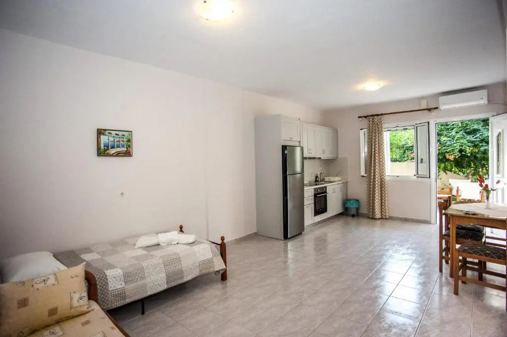 Captain Georgio Apartments