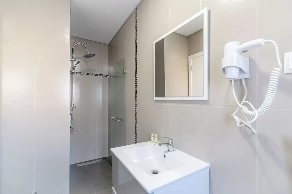 Silver Seahorse Garden Retreat