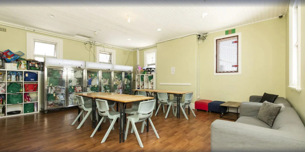 The Old Swan Barracks - Hostel